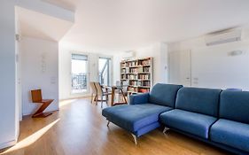 Modern Apt With Terrace, Wifi & Ac